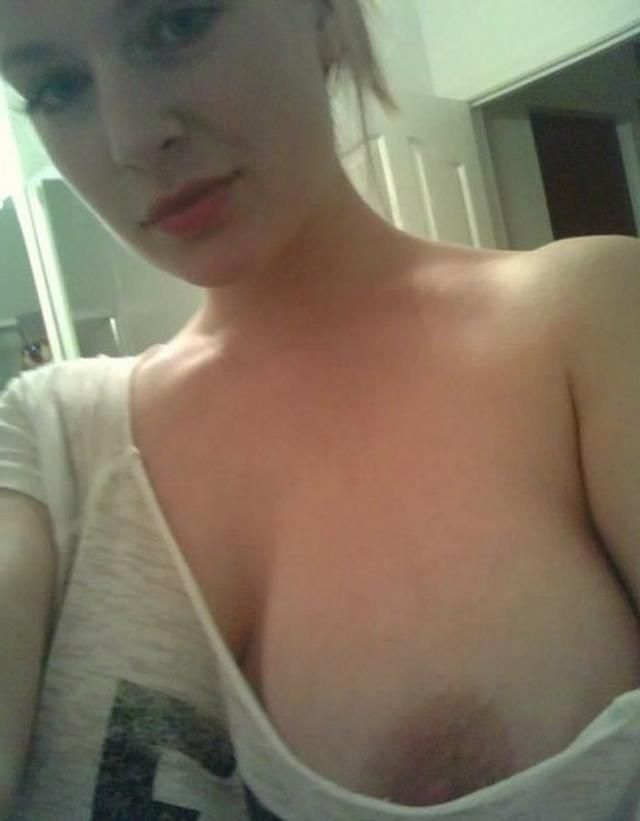 Зрелые тётки не против пошалить своим телом