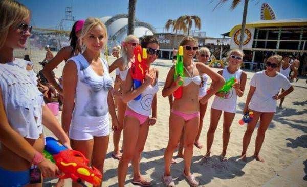 Девушки с Казантипа №1 (90 фото)