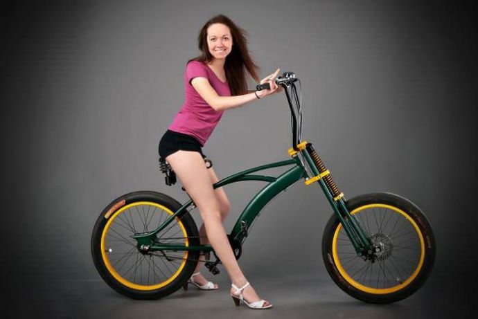 Крутые велочопперы и сексуальные девушки