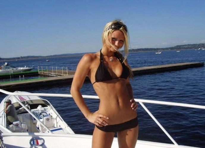 И снова ✅ девушки в бикини  (47 фото)