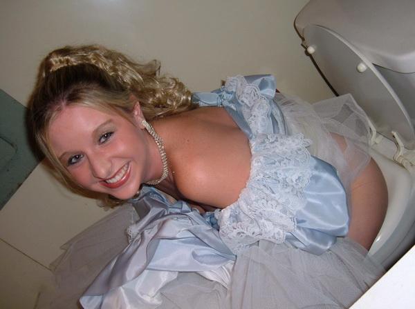 Засветы сочной жопы на свадьбе