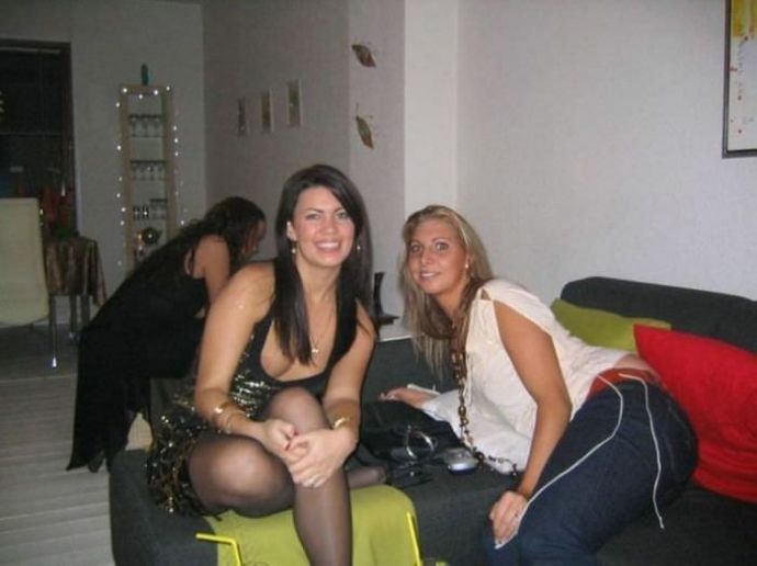 Случайные засветы бабёнок (29 фото)