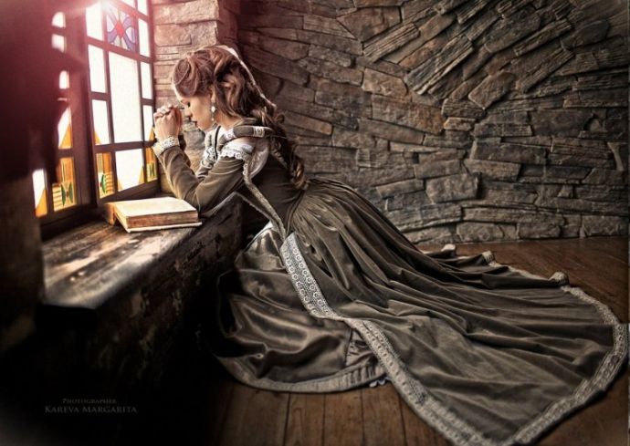 Девушки в замках