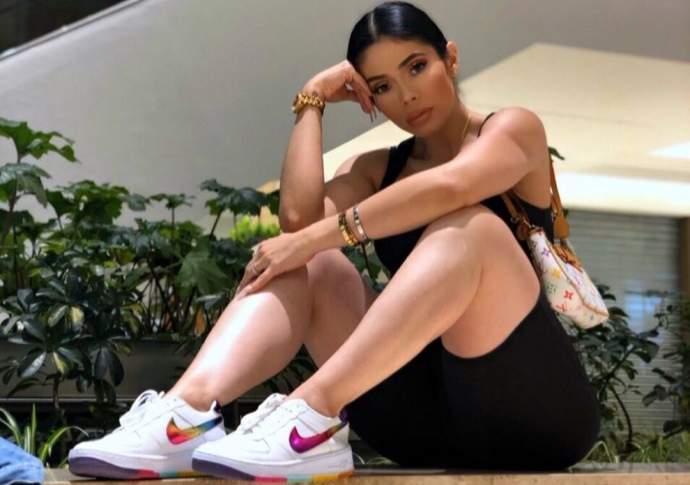 Нетипичный спортивный аналитик и ведущая модельной внешности ­– Сенди Гомес из Испании