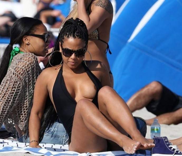 Засветы известных девушек (19 фото)