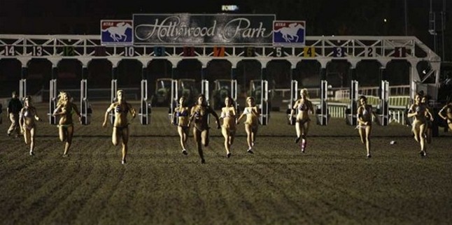 Женский забег на ипподроме