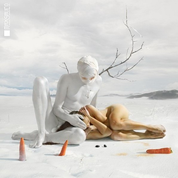 Интересная обнаженная эротика от Max Sauco