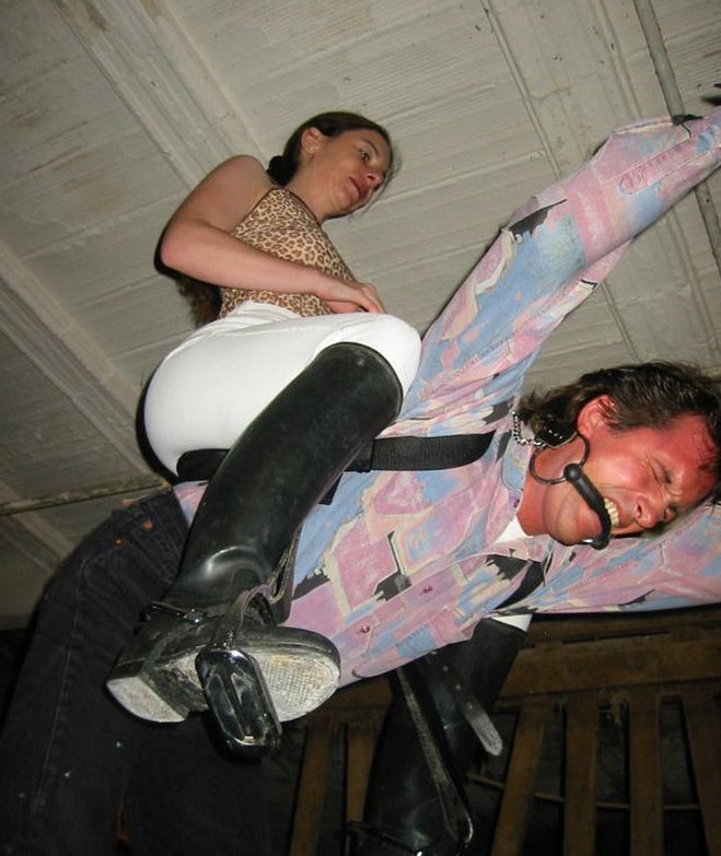 Наездница -доминирование над мужским полом или просто игра?!