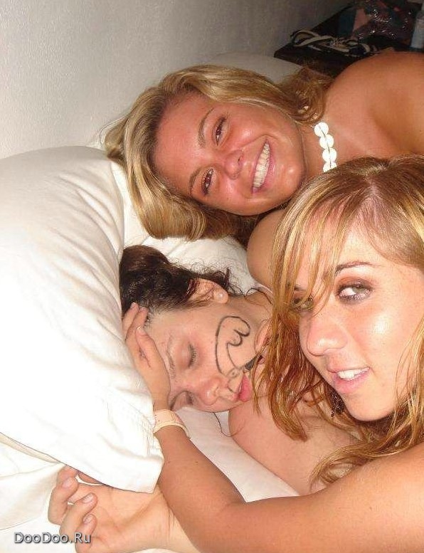 Фото: бабёнка нахрюкалась...