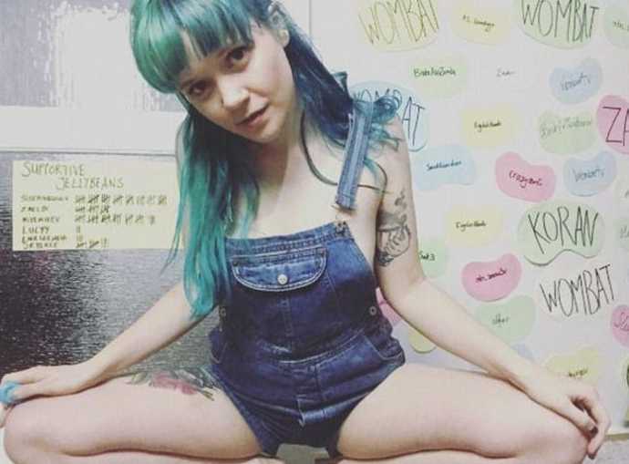 Эротическая онлайн-модель зарабатывает 500 000 долларов в год