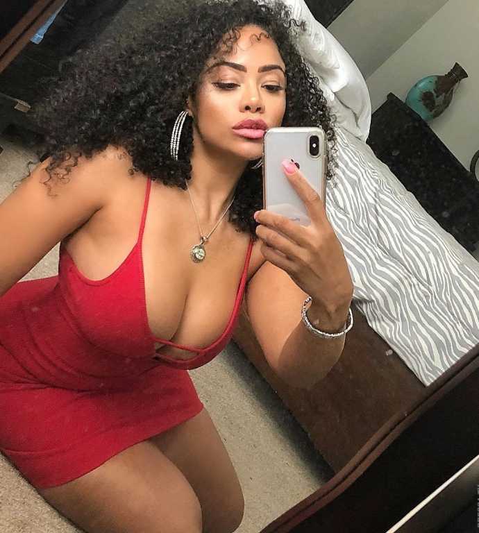 Крупная грудь - огромное тяга мужских глаз