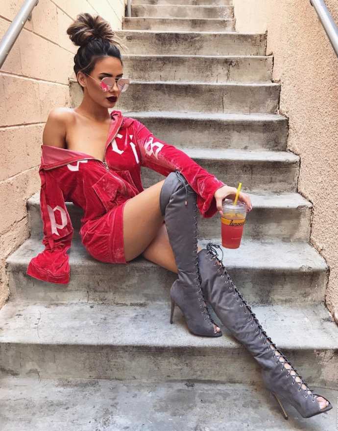 Мэрайя Лонго - Девушка Дня