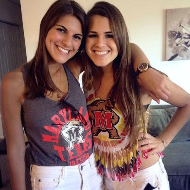 Фото: Очаровательные девушки-студентки