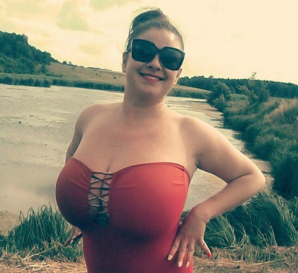 Фото: Самая крупная грудь Украины 11 размера