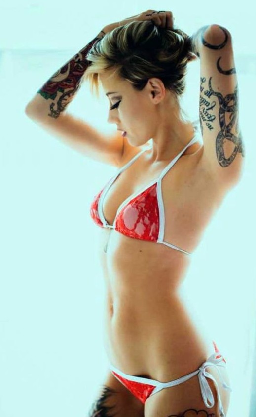 Фото: Телочки в наколочках