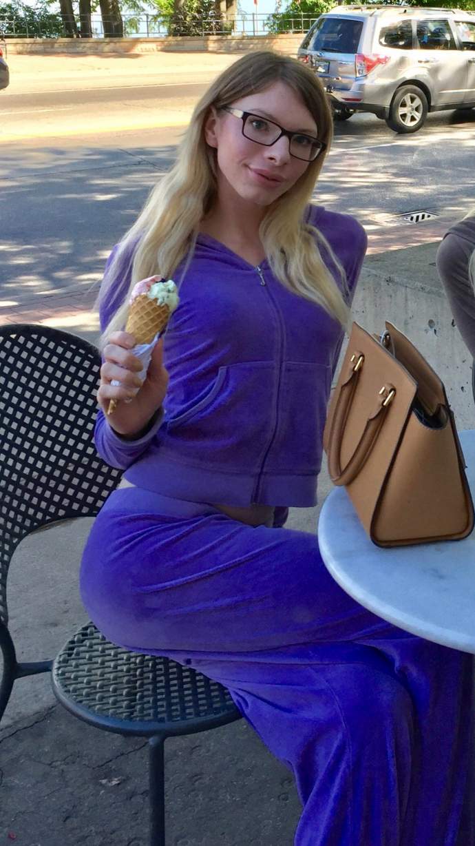 Девушка красотка спустила кучу средств, ради красоты. Стала ли она красоткой?И какой была раньше