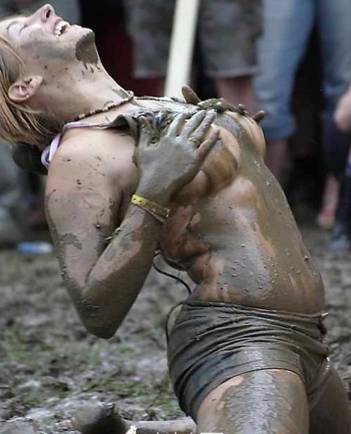 Фото: Грязная борьба