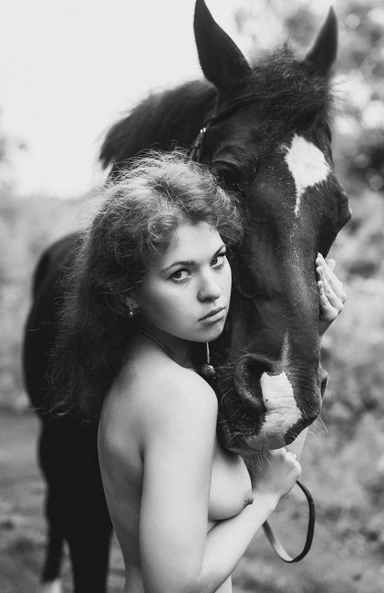 Фото: О любви женщин к лошадям