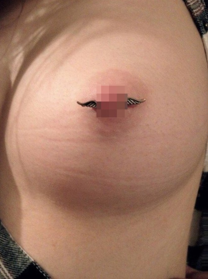 Фото: Пирсинг на груди