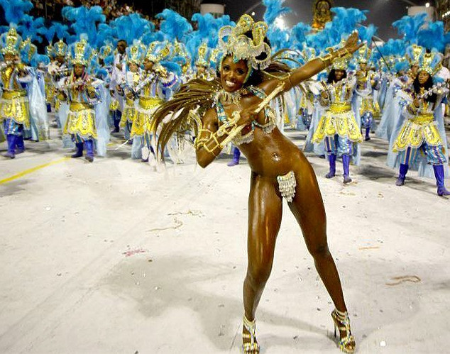 Фото: Знойные бразильянки на карнавале в Рио-де-Жанейро