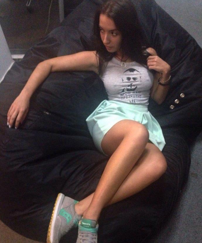 Фото: Девушки без бюстгальтеров на 24-info.pro