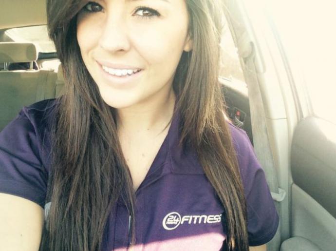 Фото: Когда на работе скучновато, девушки фоткают себя