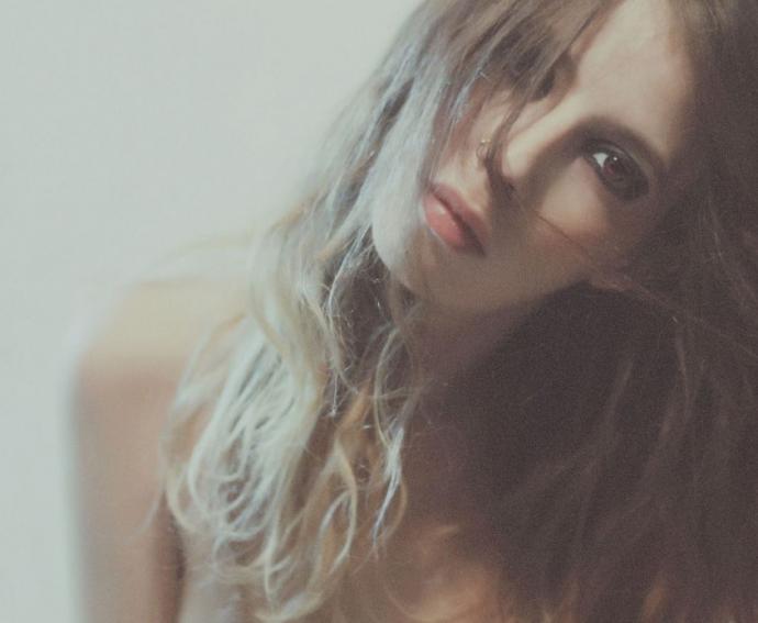 Фото: Ню-автопортреты Фабриции Милии