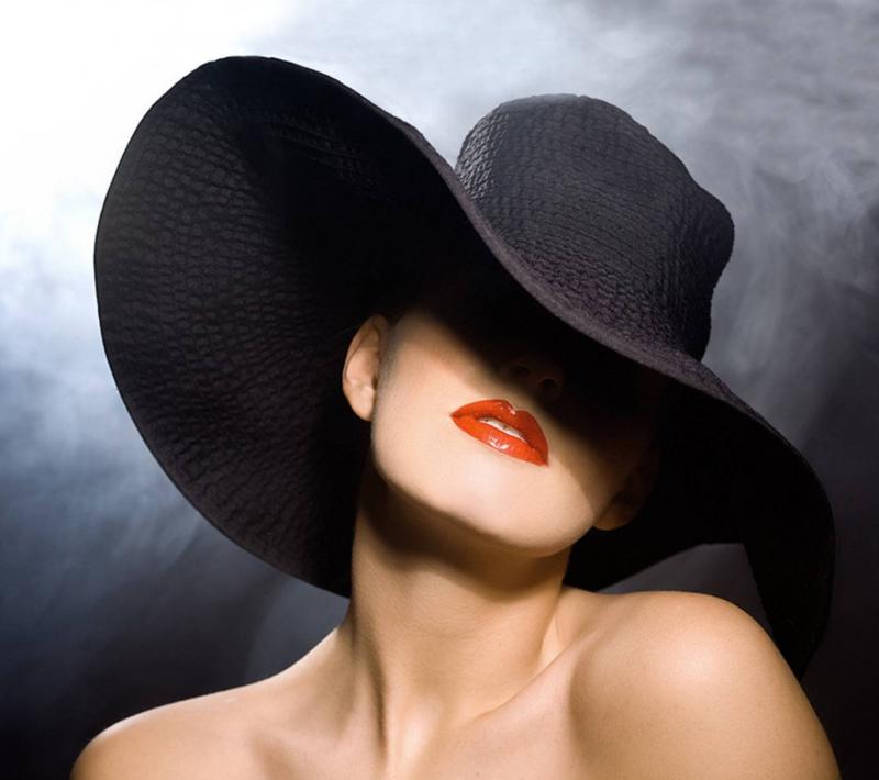 Дамы в шляпе