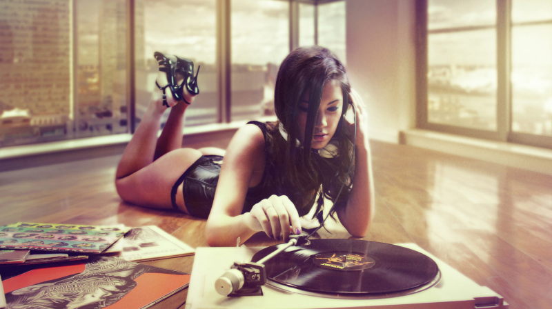 Девушка в наушниках ( 55 фото )