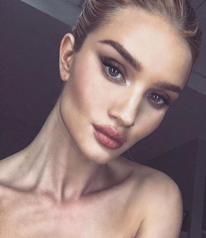 Девушки со скулами