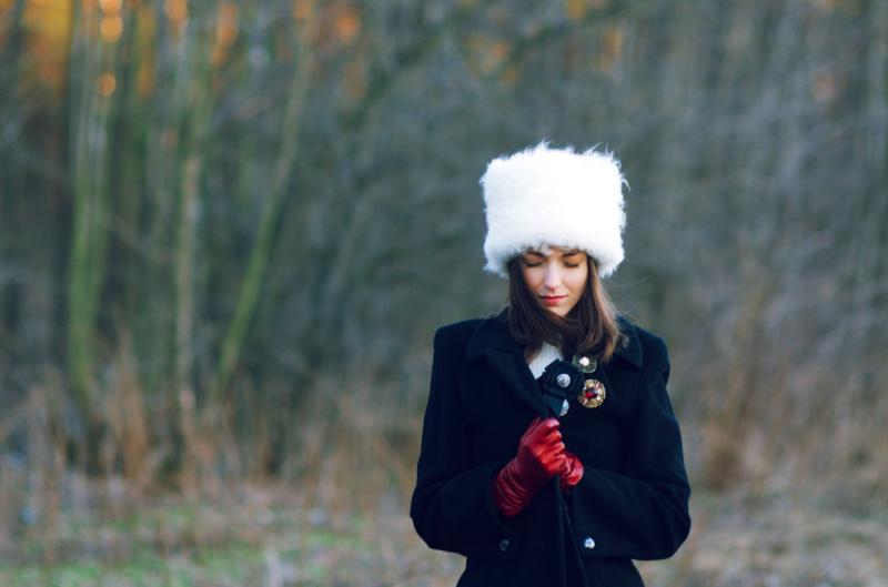 Девушки в папахе