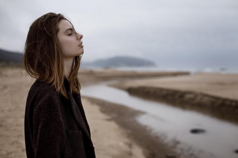 Грустные девушки ( 52 фото )