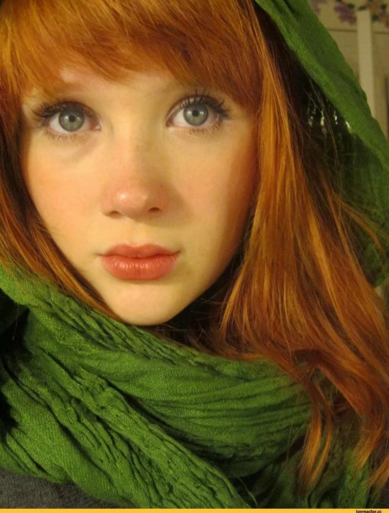 Рыжые девушки с зелеными глазами