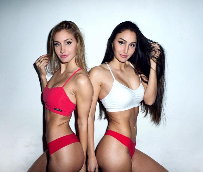 Фото девушек сестричек - очень милые красотки