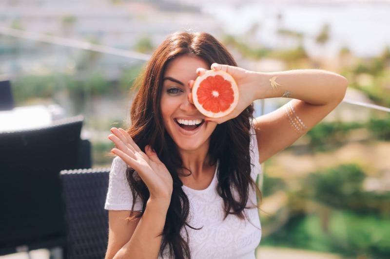 Веселые девушки