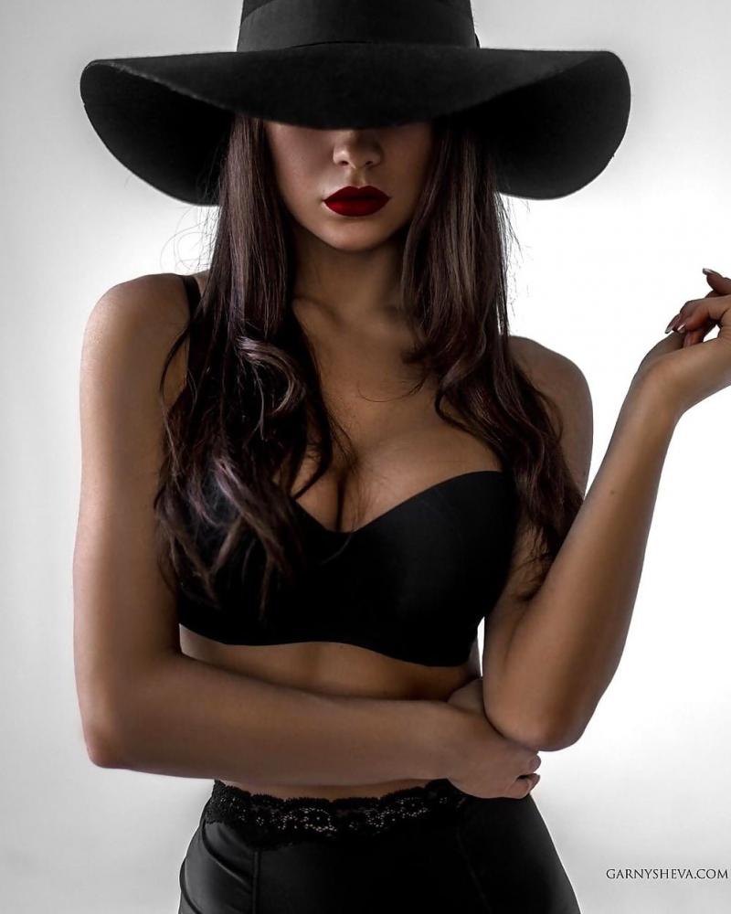 Актрисы в шляпах