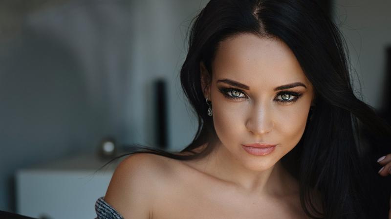 Брюнетки без макияжа