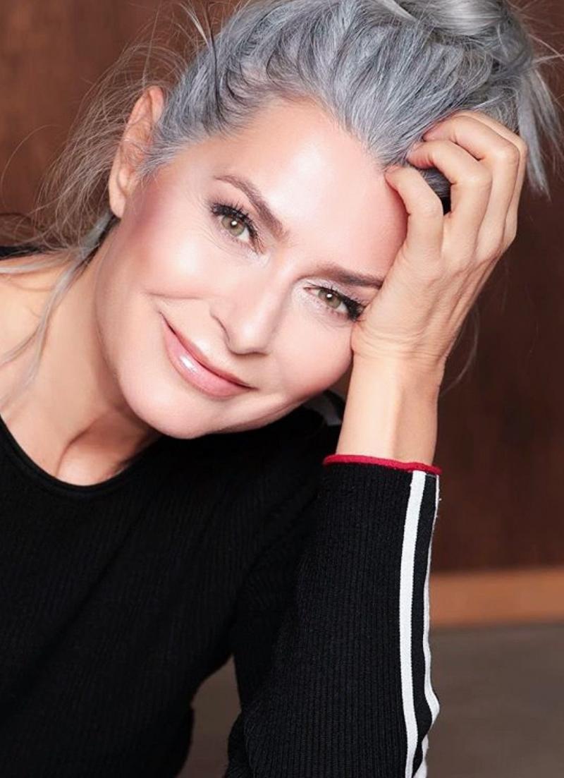 Девушки с сединой