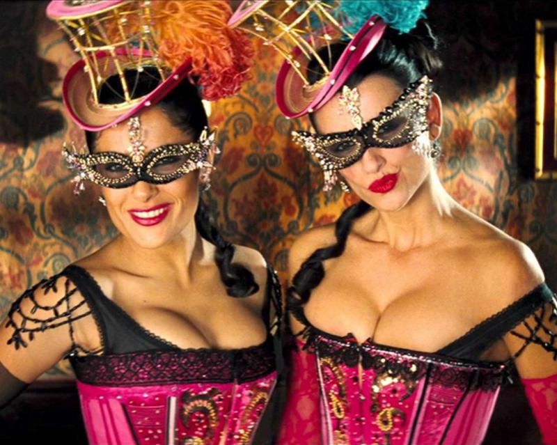 Девушки в масках - бандитки