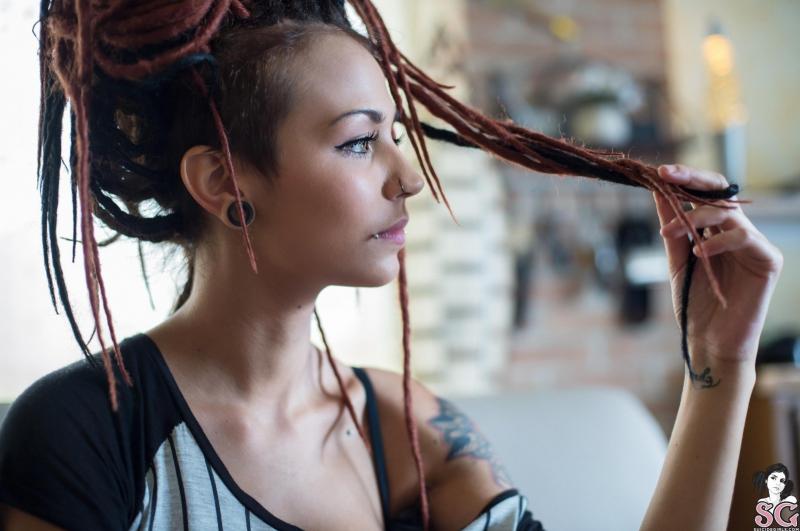Дреды у девушек