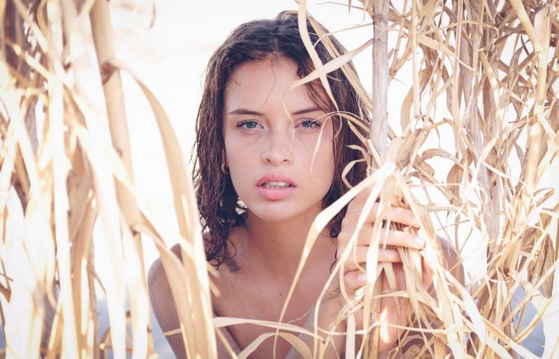 Фото: Глория на одичавшем пляже