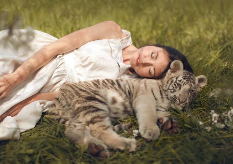 Фото: Портреты женщин с одичавшими животными