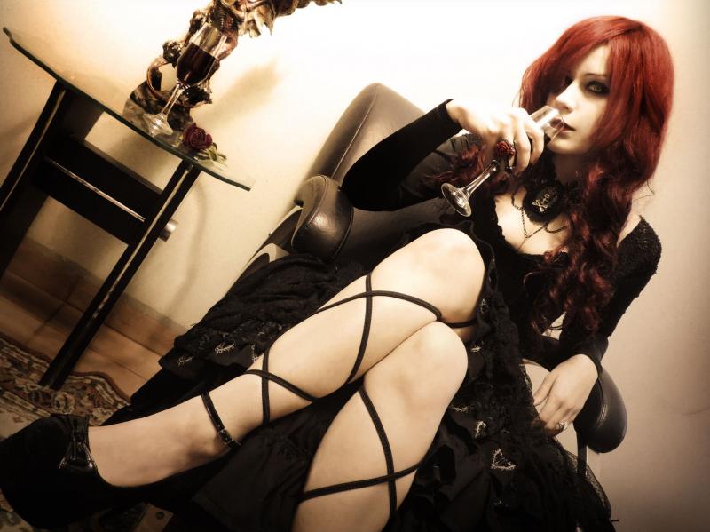 Готика девушки