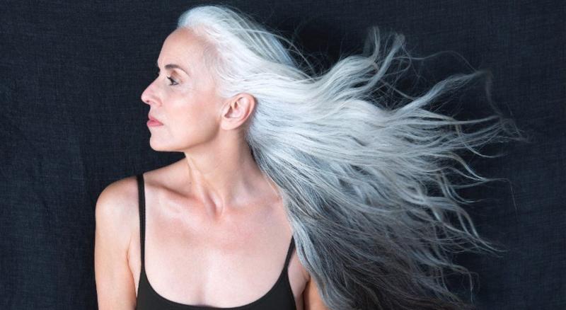 Седина у женщин в волосах ( 35 фото )