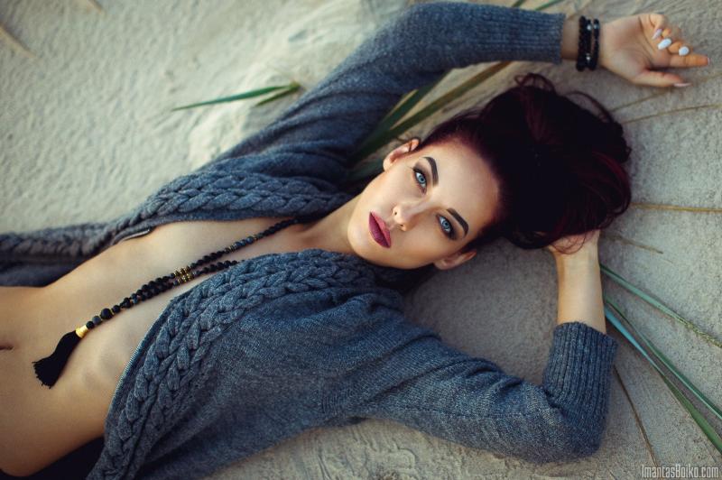 Красивые брюнетки с голубыми глазами