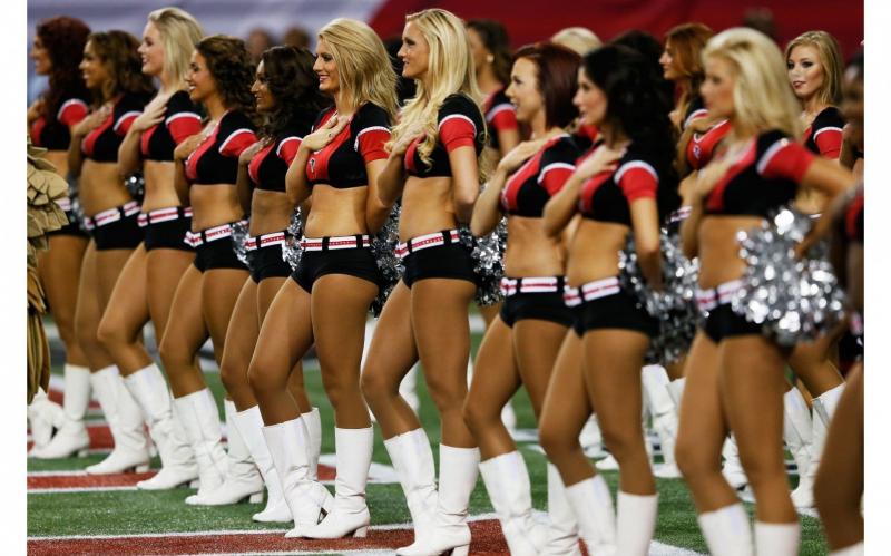 Красивые черлидерши