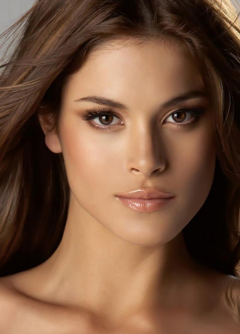 Красивые черты лица