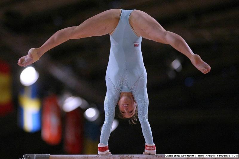 Лопнул купальник