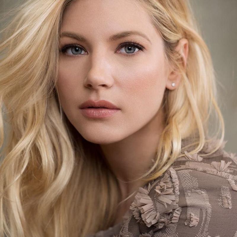 Нордическая внешность девушки