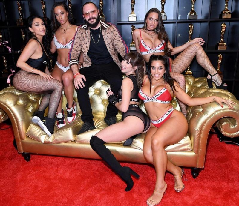 Развлечения взрослых девушек